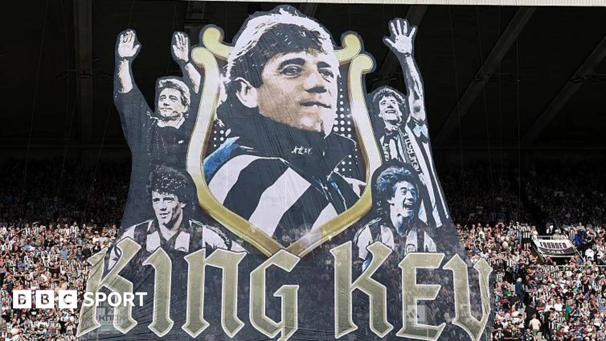 Newcastle and Liverpool pay tribute to legend Keegan