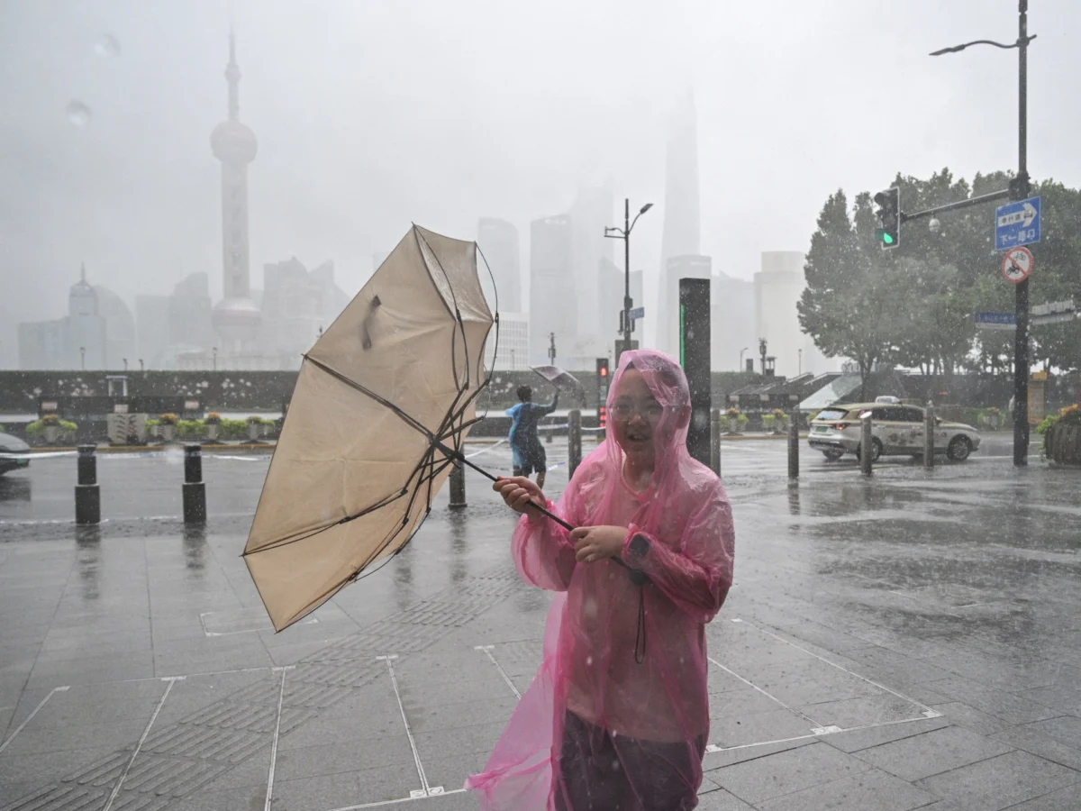 Typhoon Dolphin strikes eastern China, triggering warnings