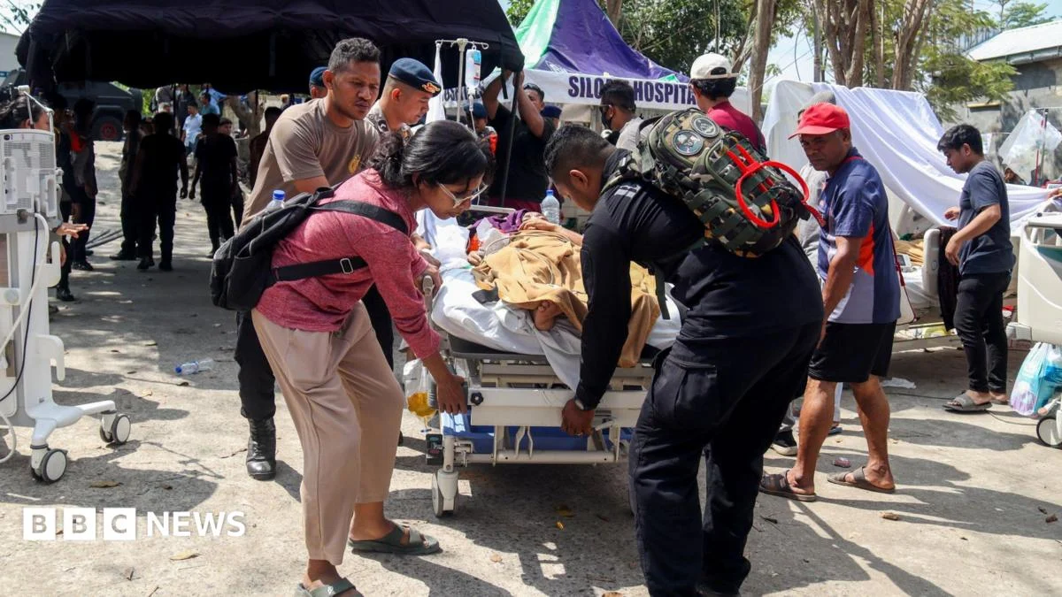Rescuers search for survivors after Indonesia earthquake