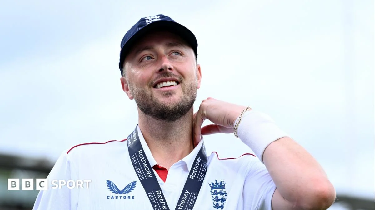 Robinson’s bowling style compared to McGrath by Agnew