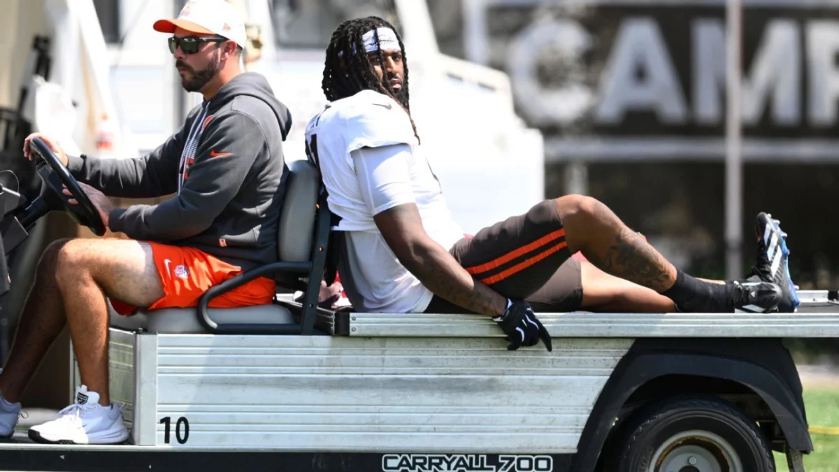 Browns’ Alex Wright Out for Season with Ruptured Achilles