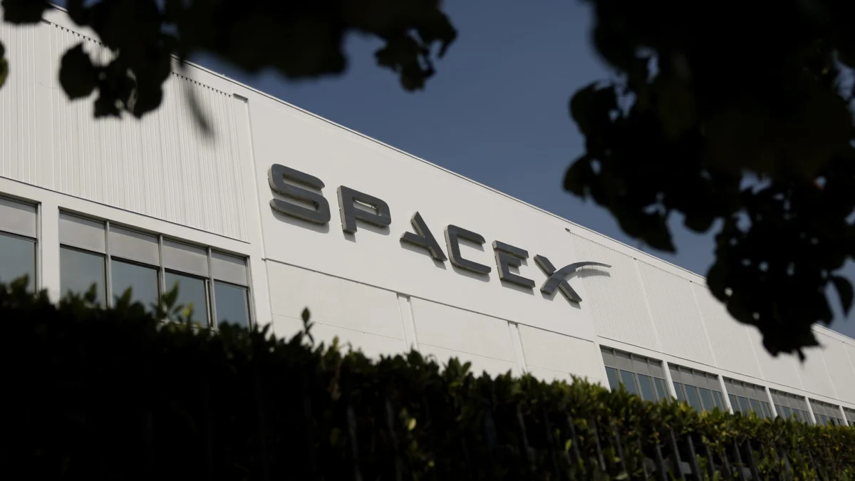 SpaceX shares show unusual stability amid options trader interest