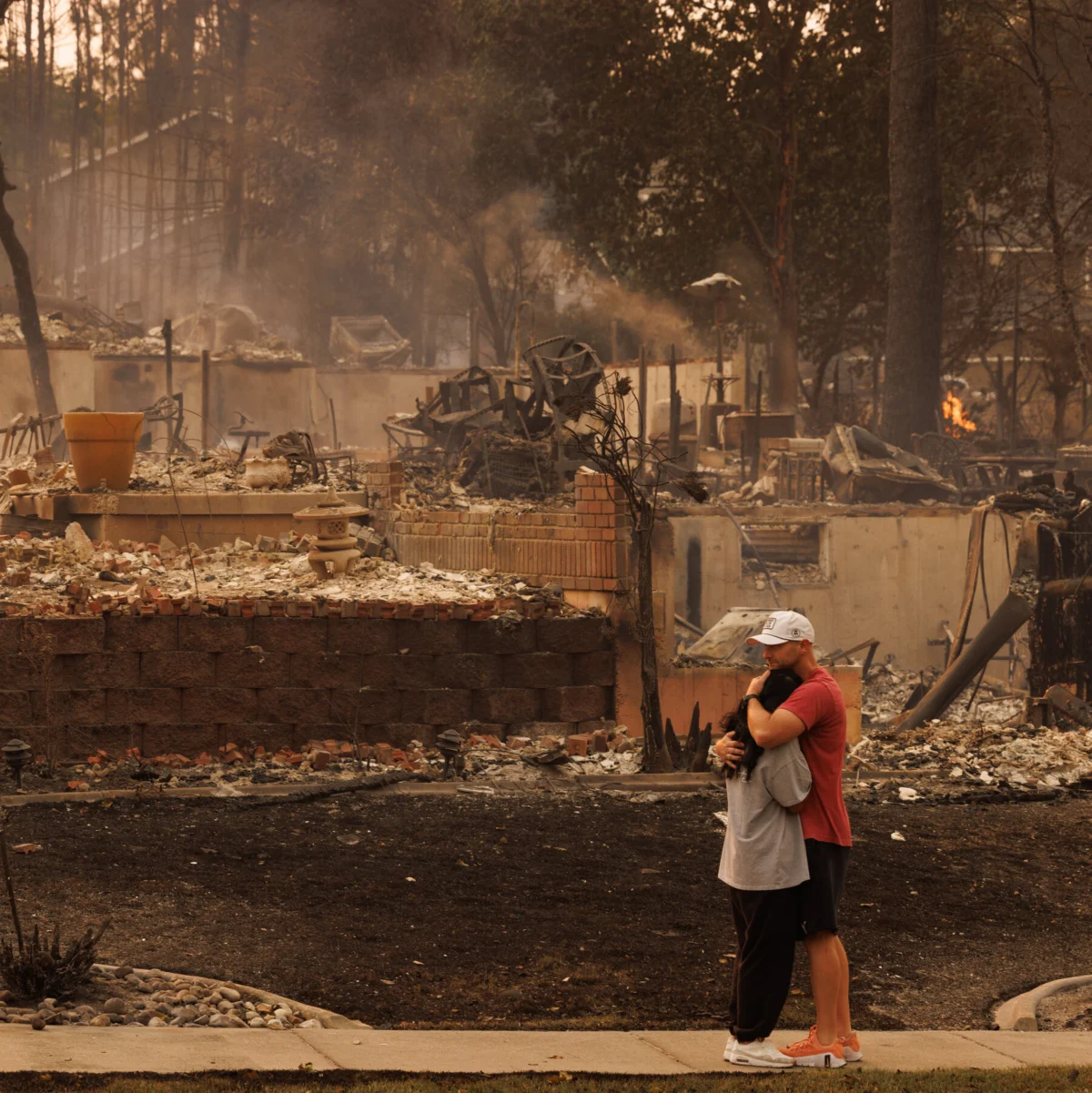 Spokane Wildfires Destroy Hundreds of Buildings, Thousands Evacuate