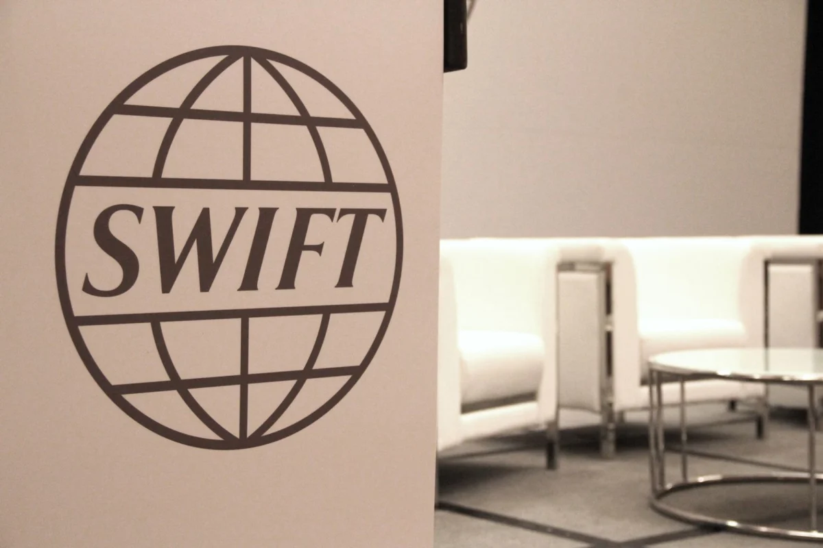 Swift’s $1.5 quadrillion network faces blockchain challenge