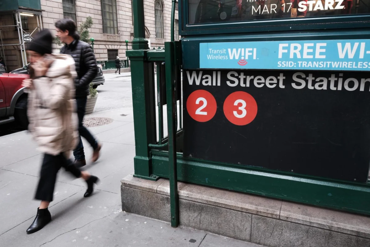 Clarity Act Delay Helps Banking Sector’s Crypto Projects