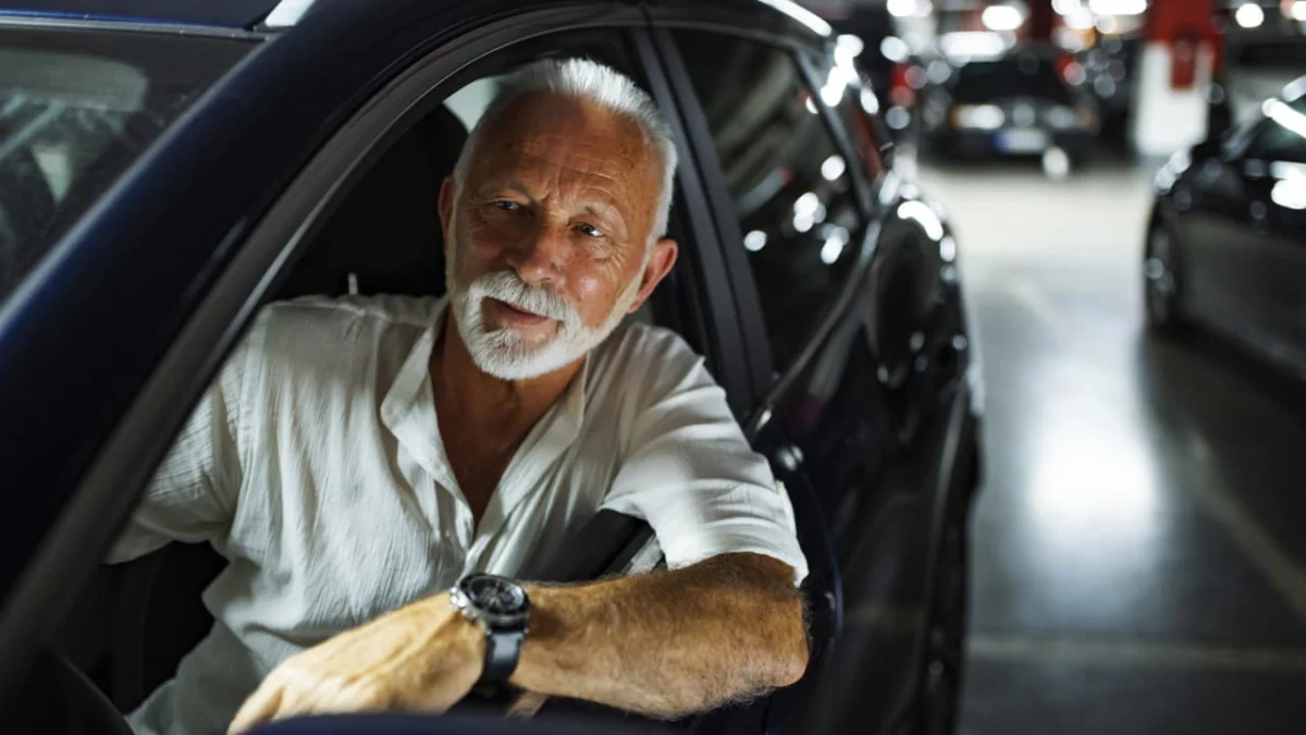 Pulling $1,000 from brokerage to pay car loan: Pros and cons
