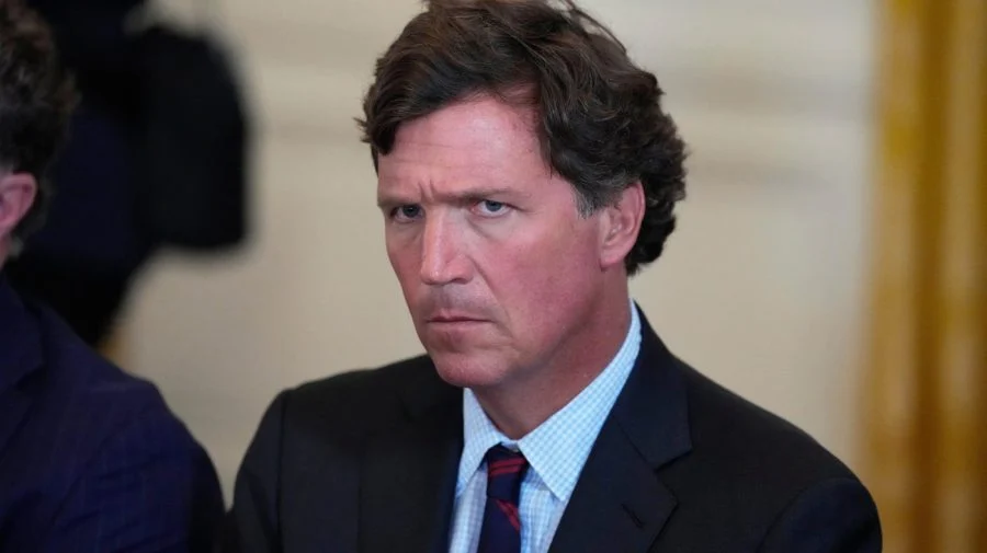 Tucker Carlson Calls for Trump’s Immediate Removal Over Nuclear Weapons Remarks
