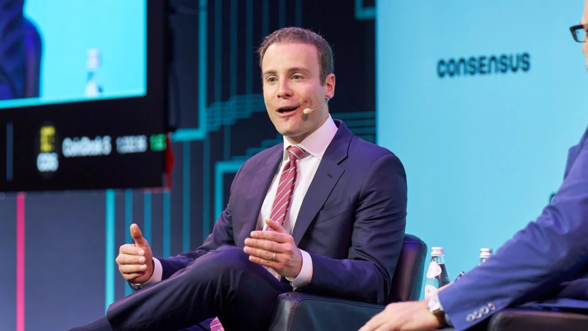 CFTC Chair Warns Staff May Draft Crypto Rules if Clarity Act Fails