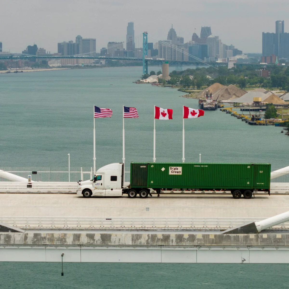 U.S. Economy Faces Risks From Trade War With Canada