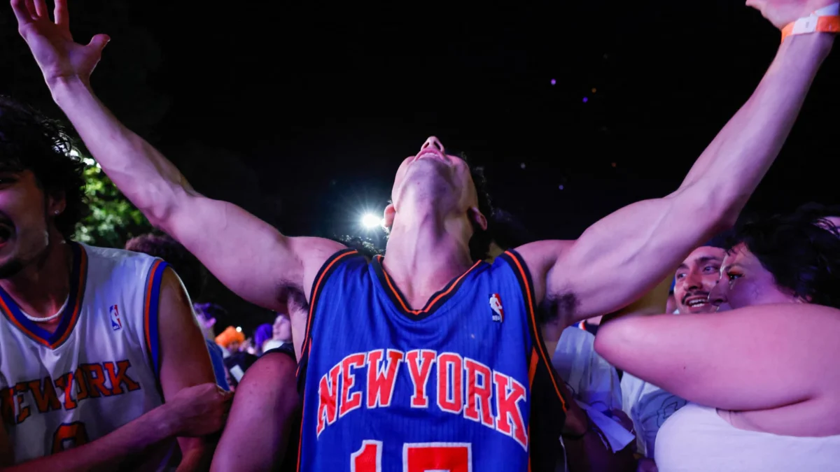 U.S. sports fans spend $2,000 yearly on teams, many go into debt