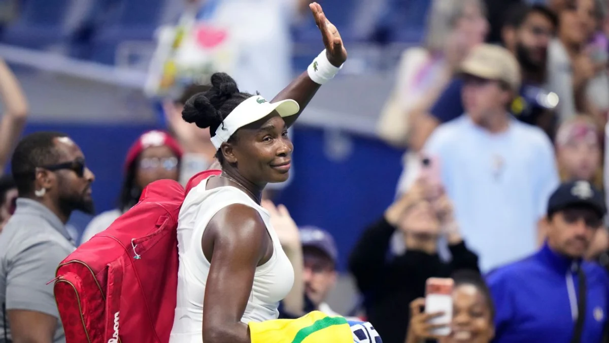 Venus Williams exits US Open in first round after late-night match