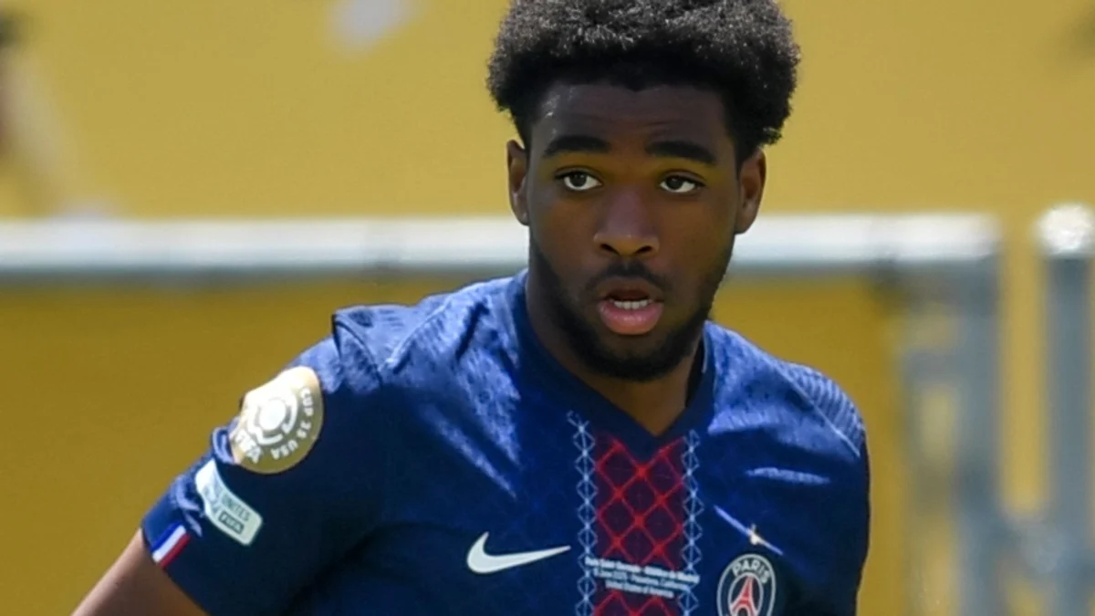 Aston Villa Reach Verbal Agreement to Sign PSG’s Mbaye