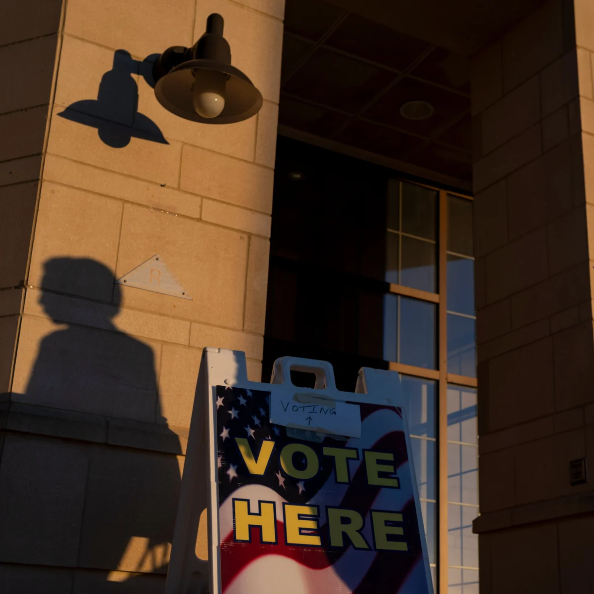 Voter Registration Error Threatens Immigrants’ Green Card Chances