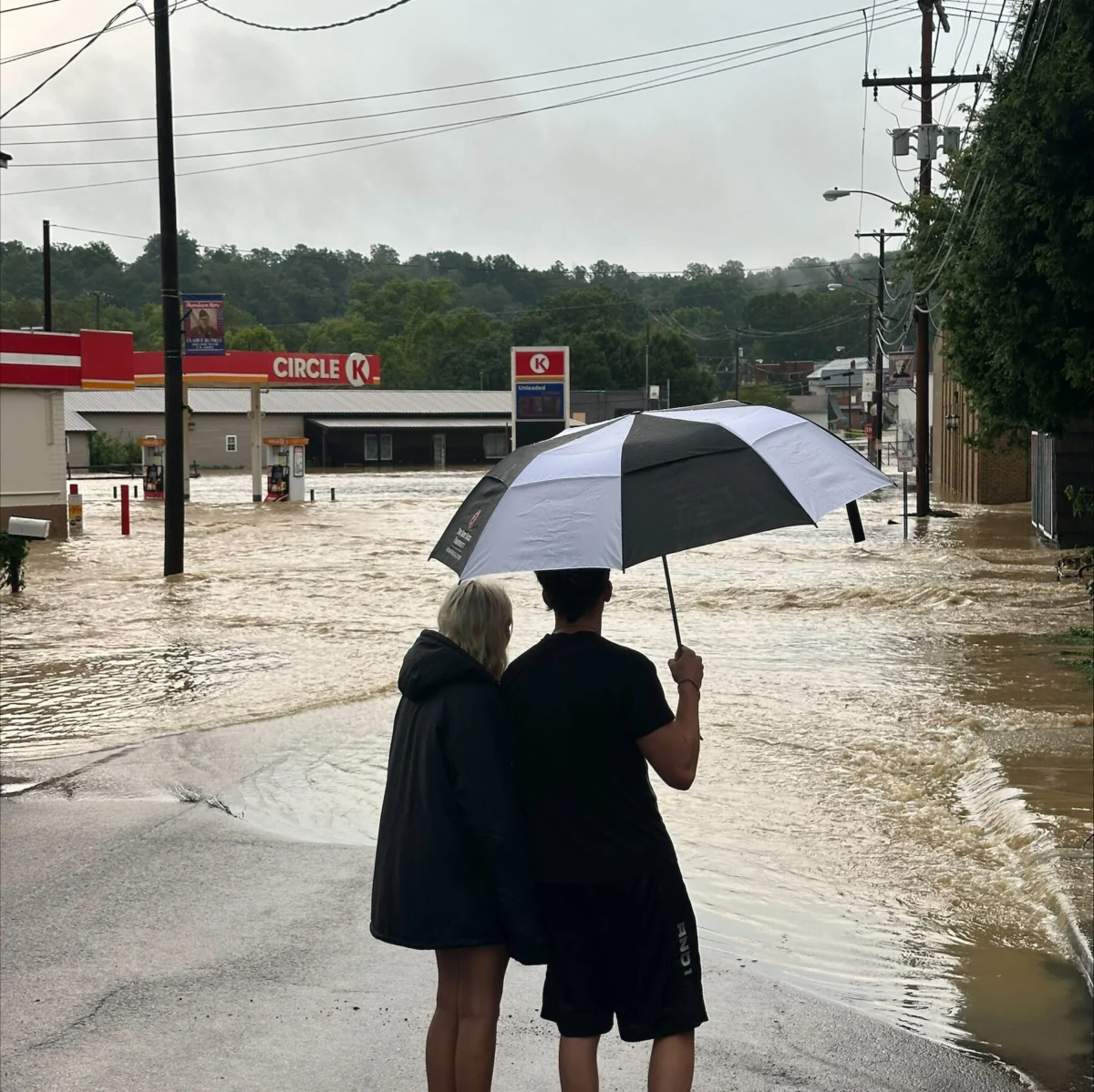 Severe Storms Batter Midwest, Leaving at Least 8 Dead