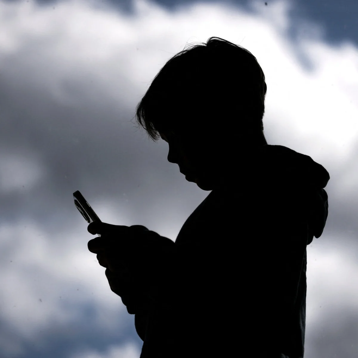 Social Media Addiction Lawsuits Test New Legal Strategy Against Tech Giants