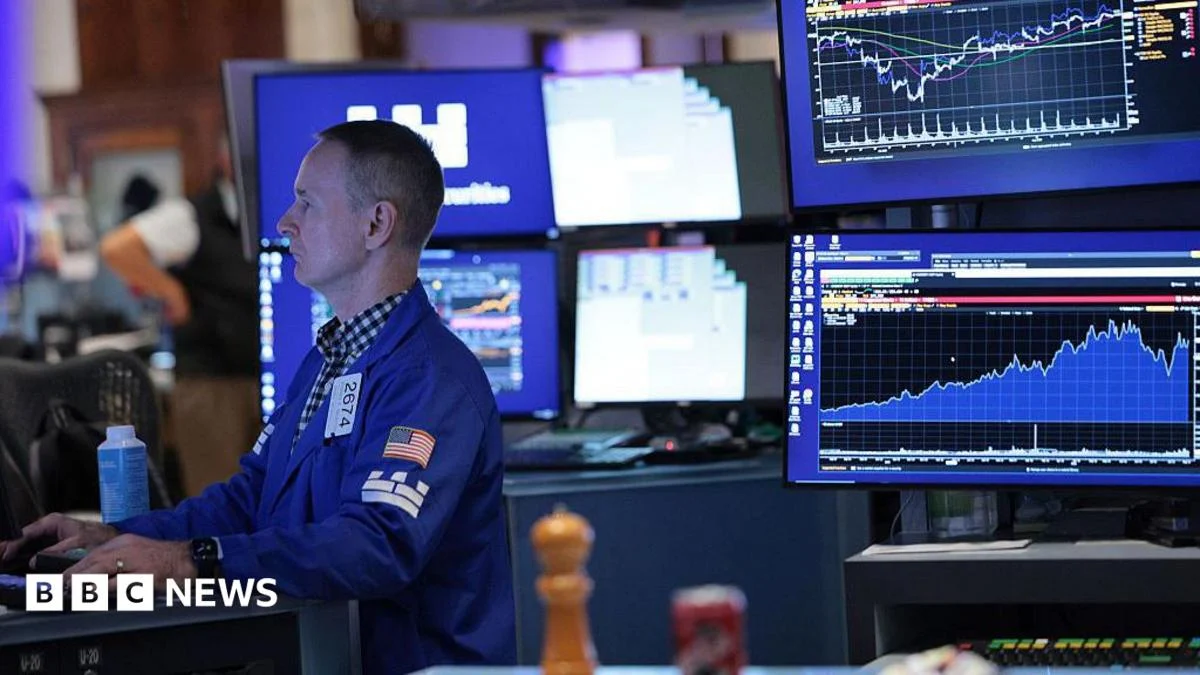 US debt milestone raises economic concerns