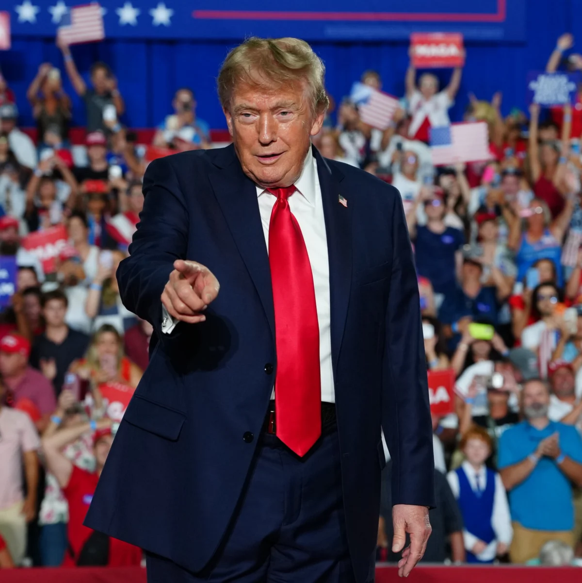 Trump Urges Republicans to Treat Midterms as His Own Ballot