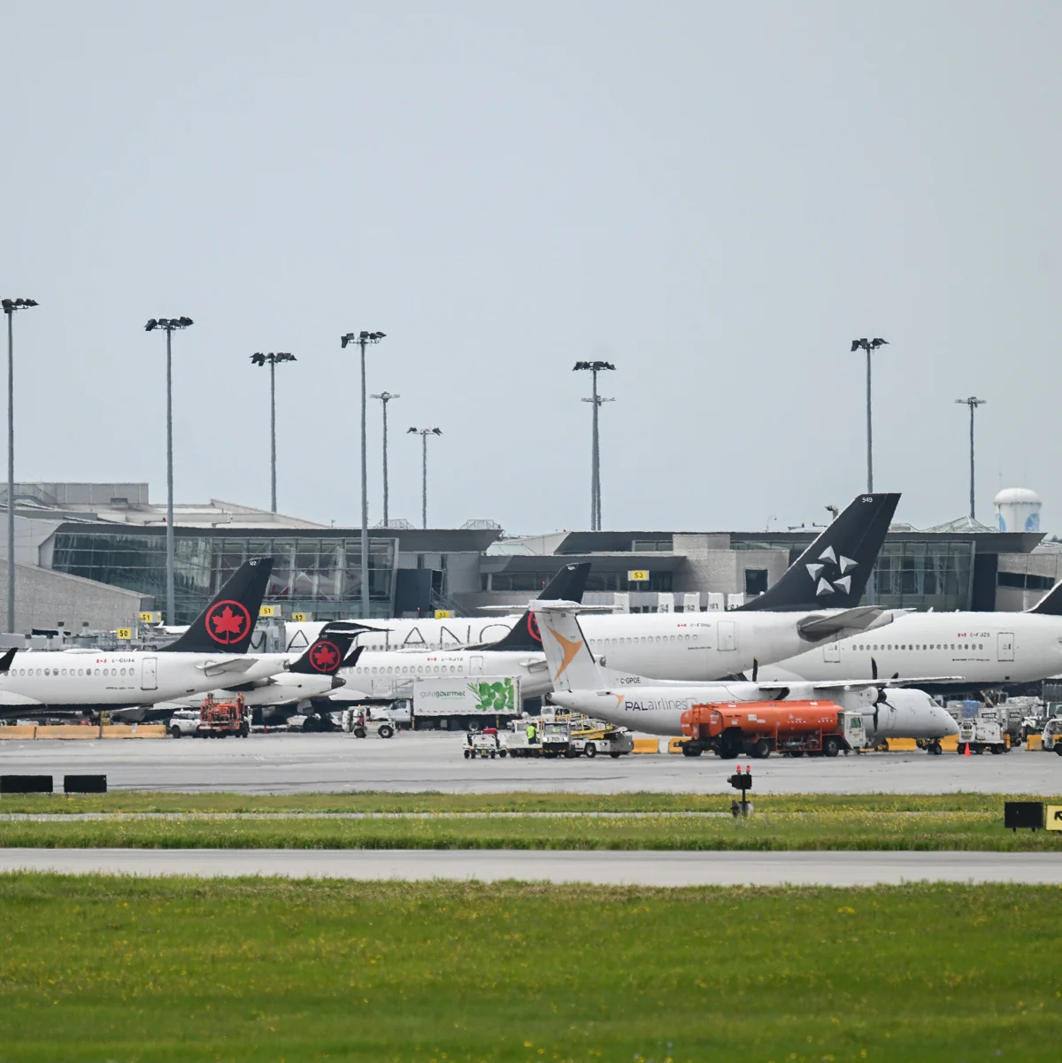 Worker Dies in Accident Involving Airbus A350 at Montreal Airport