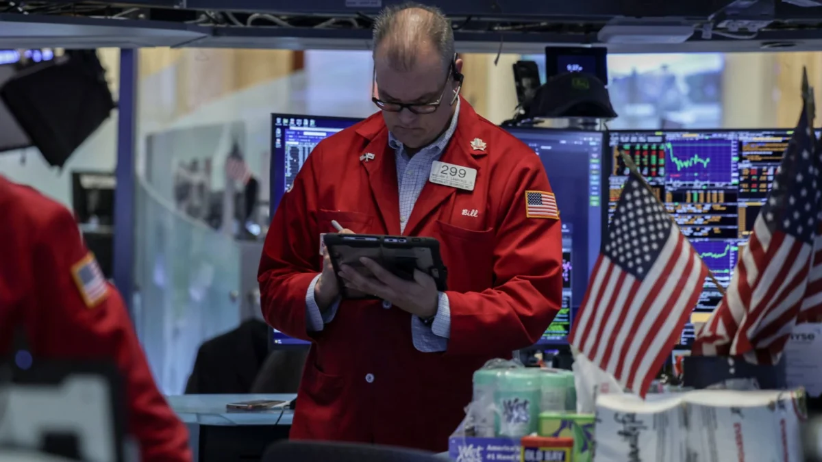Treasury Yields Fall on CNBC Report of General Account Buybacks
