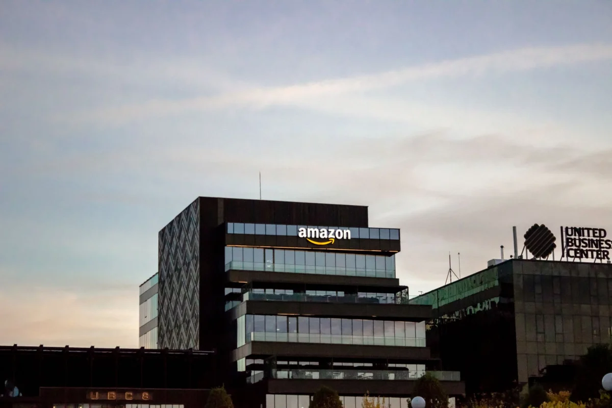 Amazon Reinstates Binding Arbitration, Bars Class-Action Suits