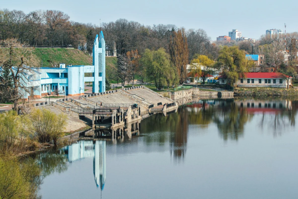 Ukrainian Town Lies in Ruins as Russian Forces Advance
