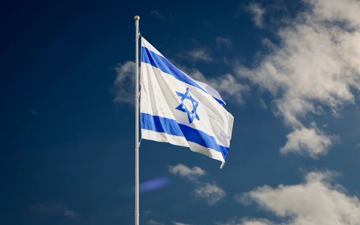 Israeli settler confronts Palestinian American in West Bank