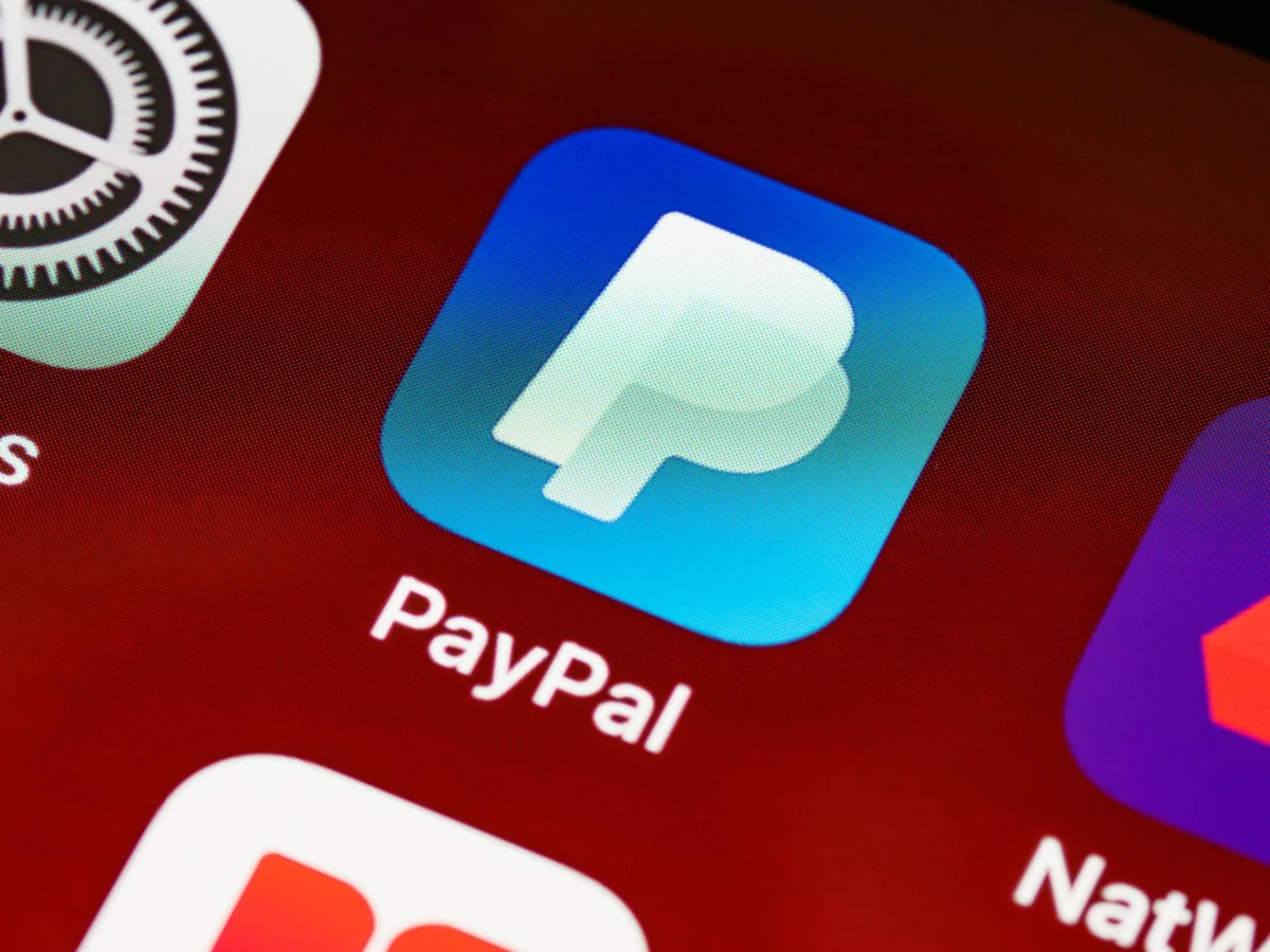PayPal shares sink as Advent-Stripe consortium exits bid