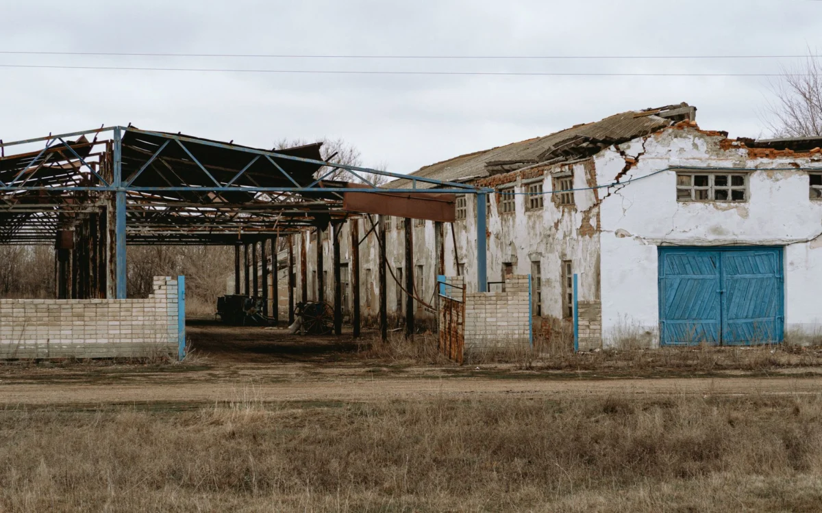 Russian strikes target Ukraine food warehouses, raising shortage fears
