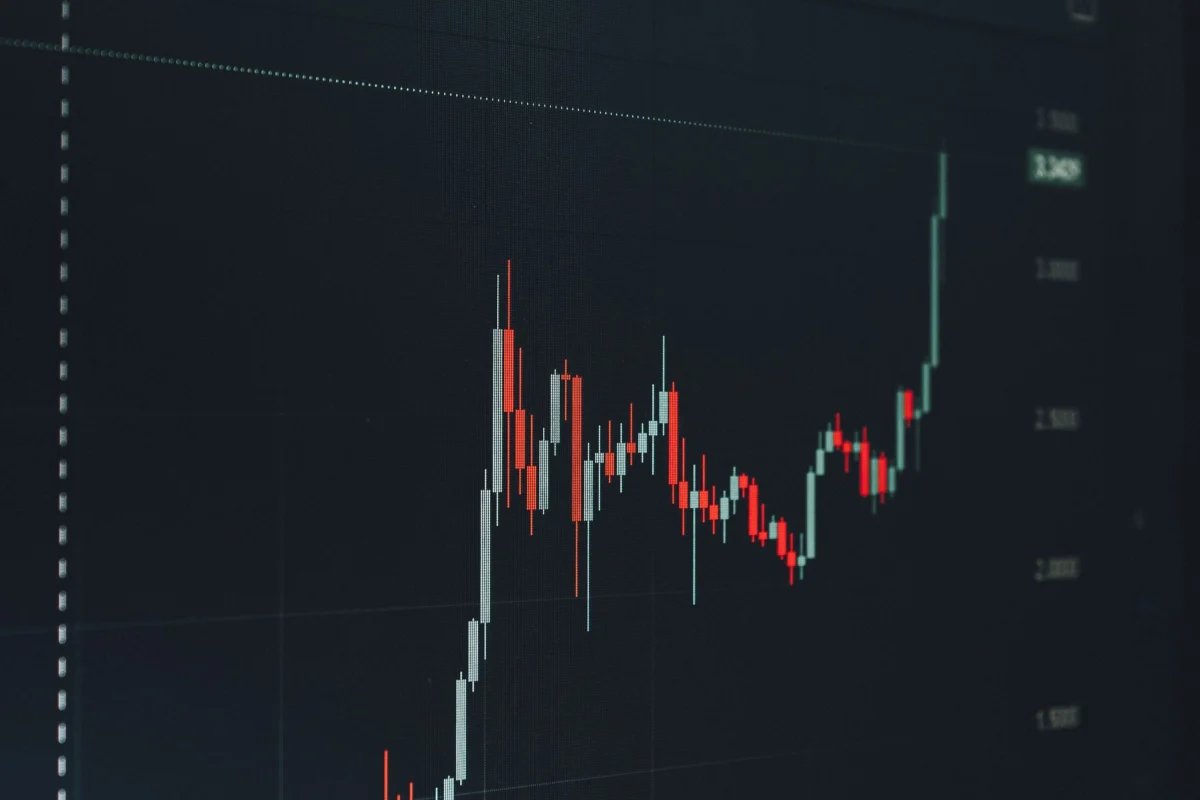 US Stocks Rise as Bond Market Swings Ease