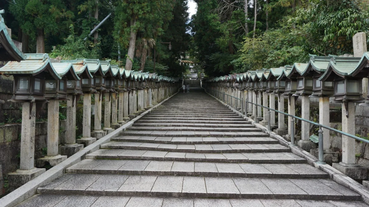Takaichi Skips Controversial Shrine Visit on WWII Surrender Anniversary