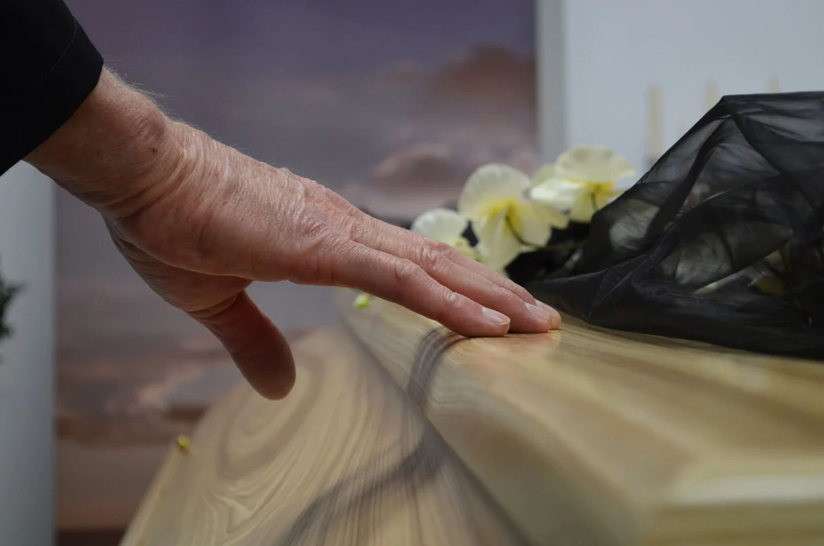Ukraine mourns death of long-time volunteer body recovery worker