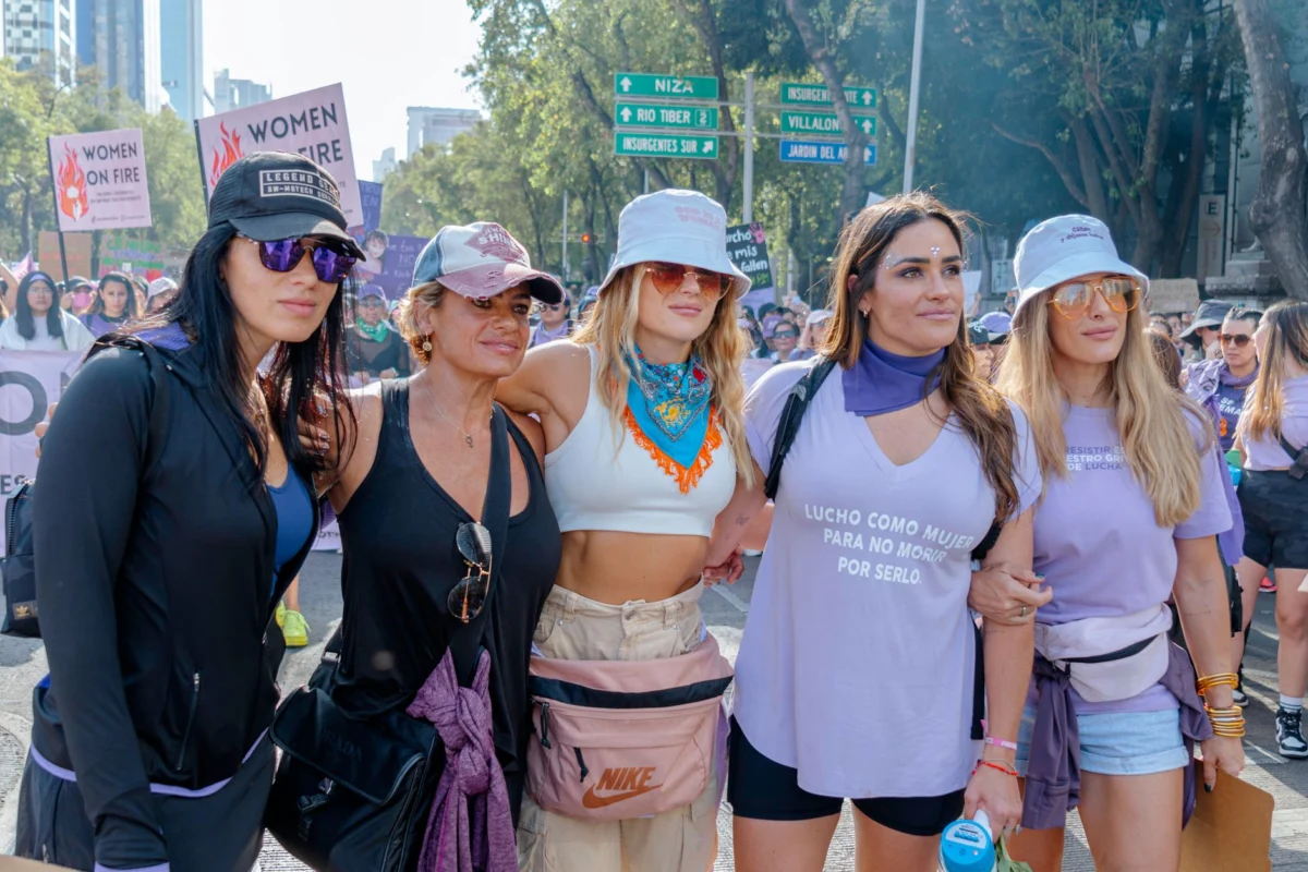 Women in pink rally for Lindsay Clancy amid trial for child killings