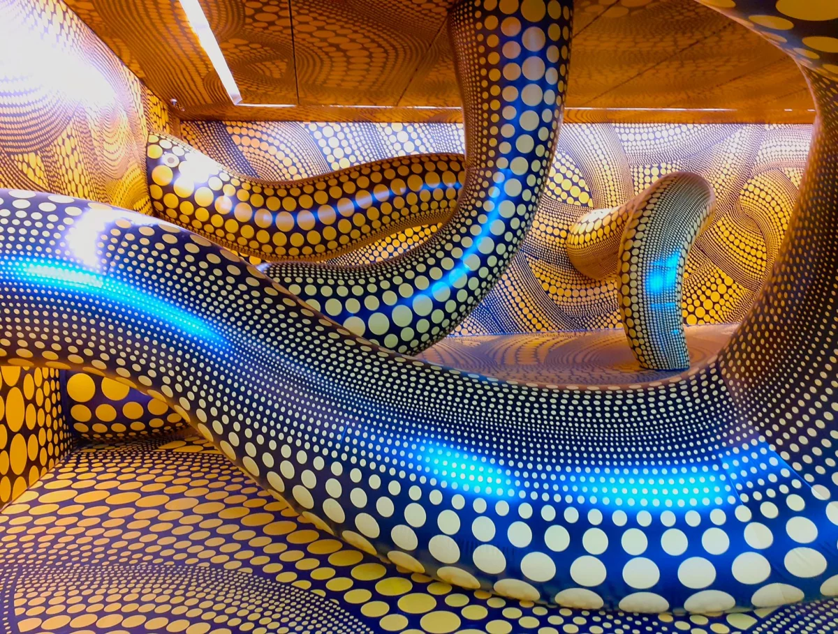 Yayoi Kusama, Japanese Pop Artist Known for Polka-Dot Paintings, Dies at 97