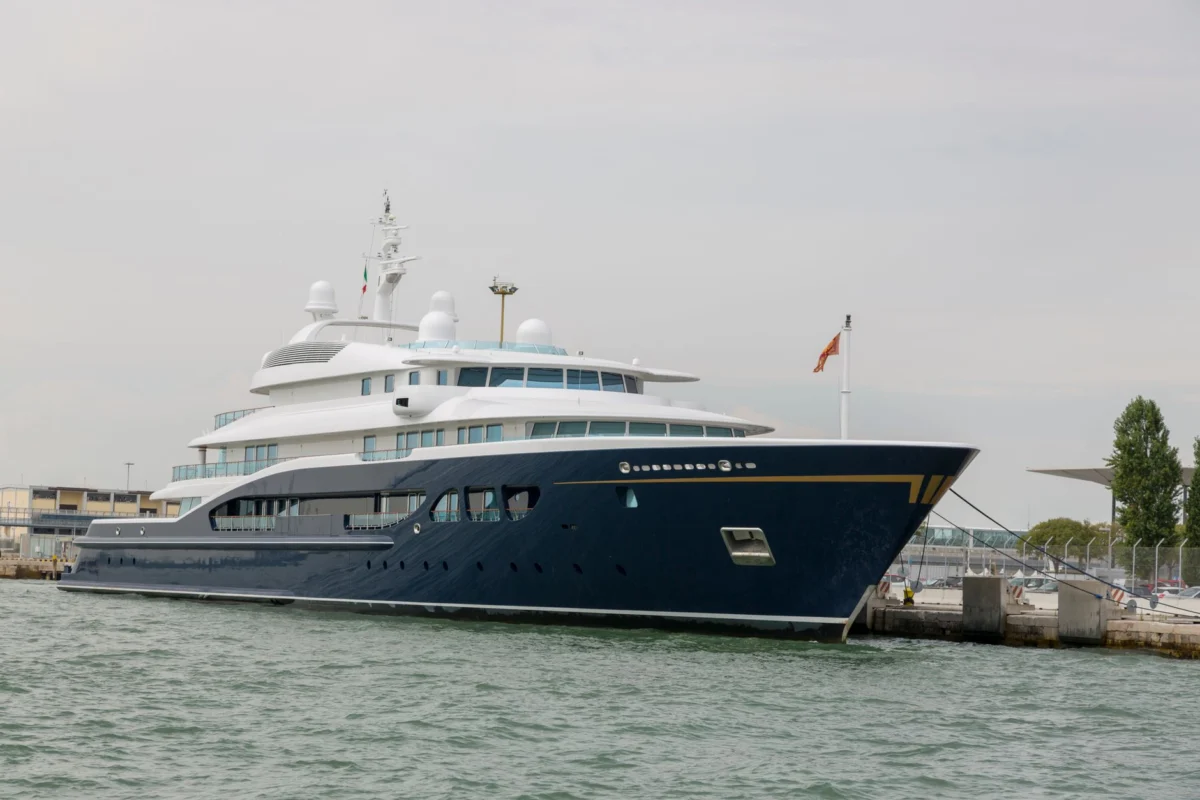 Zuckerberg’s yacht did not hear maritime assist call