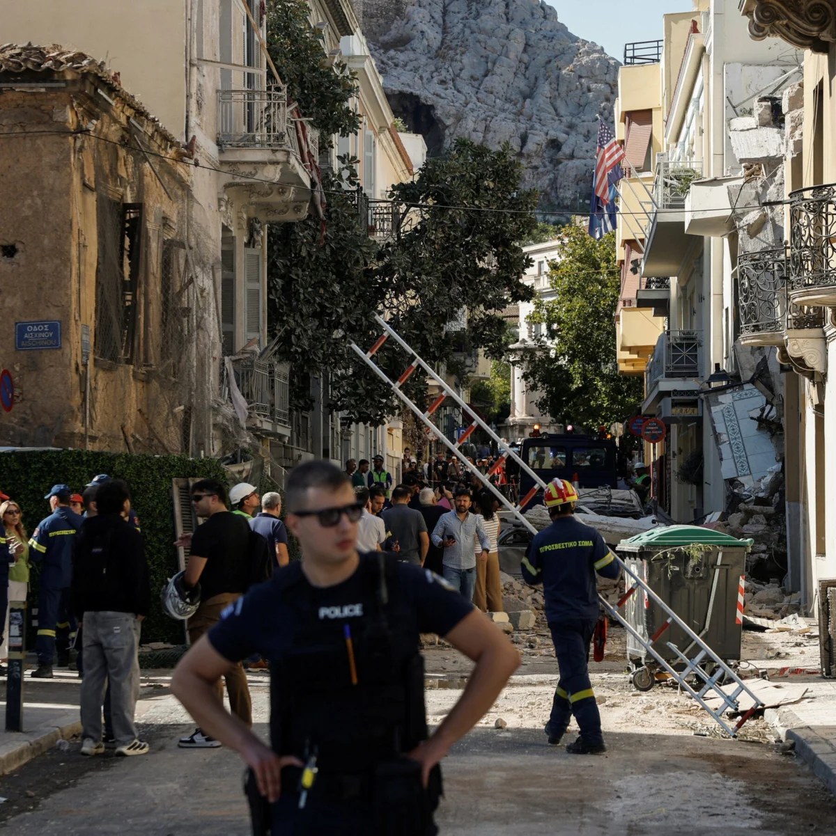Athens Explosion Leaves 6 Missing, Possible Gas Leak, Tourists Feared