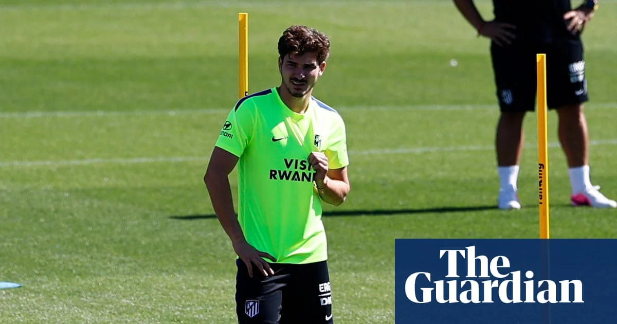 Arsenal Pursue Julián Álvarez Amid Key Player Sales