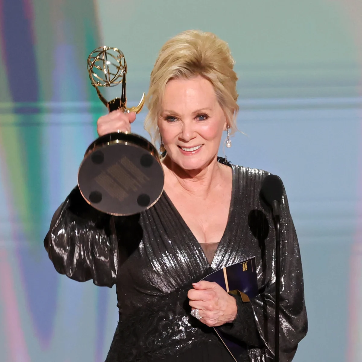2026 Emmys Deliver History and Cringe in Mariska Hargitay-Hosted Telecast
