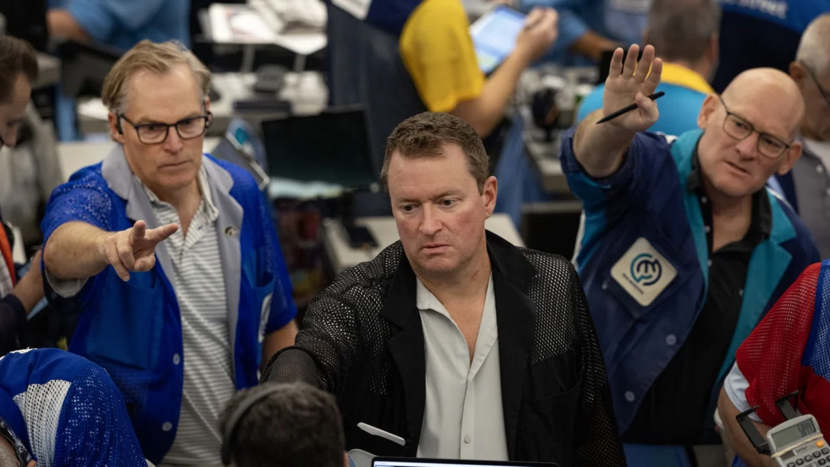 Bond Market Alarms Sound Over Persistent Rate Fears