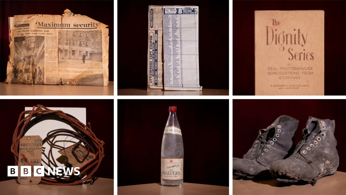 Buckingham Palace Restoration Uncovers 1800s Artifact Collection