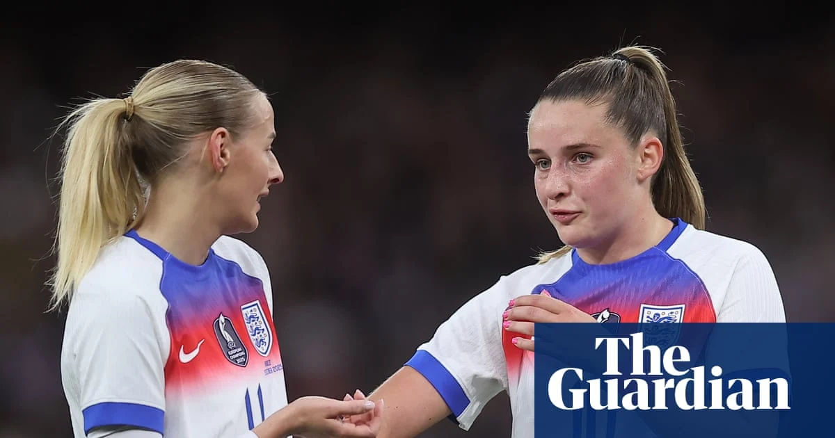 England drops Kelly and Toone for new squad vs Greece
