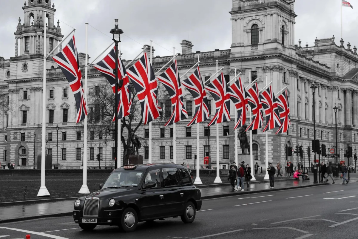 UK Opens Crypto Regulatory Application Window Before October 2027 Deadline
