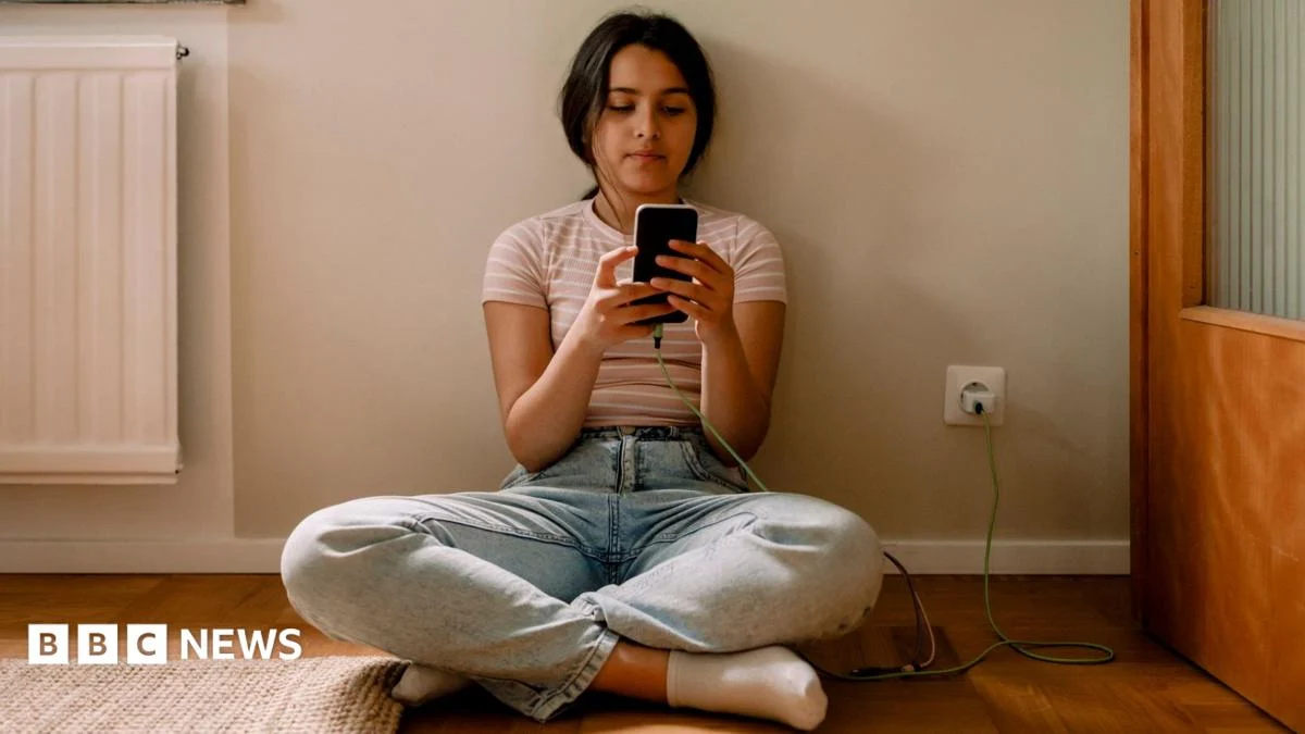 EU Plans To Restrict Social Media Access For Under-15s