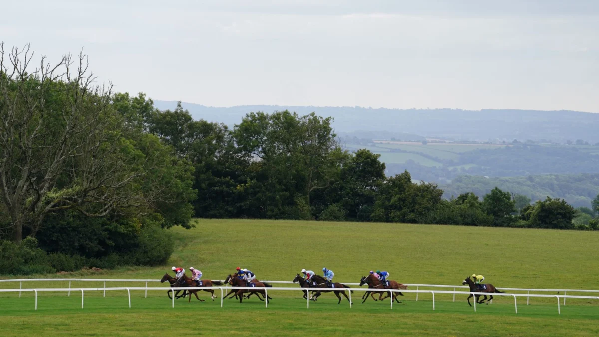 Etienne Aims for First Win at Bath Races