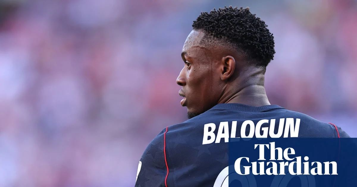 Everton left scrambling after Balogun deal collapses