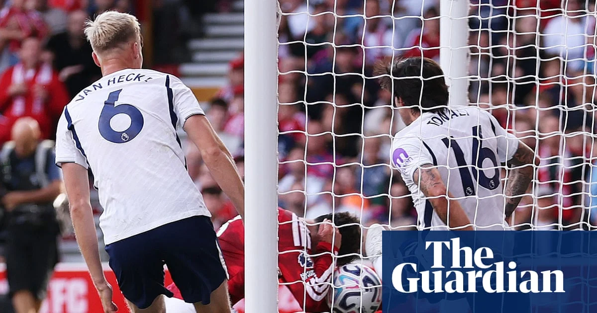 Glasner Criticizes VAR Decision in Nottingham Forest vs. Tottenham Match