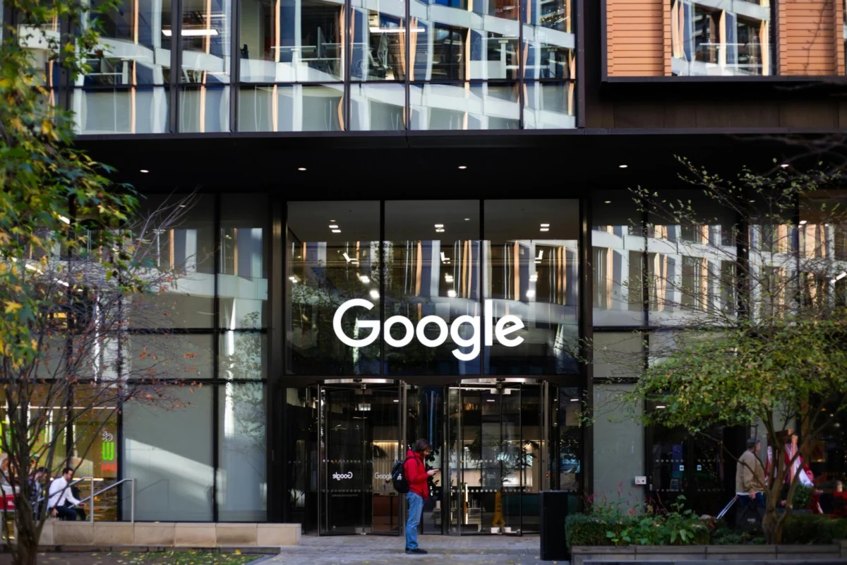 Google and Apple Seek Crypto Talent for Stablecoin and Tokenization Projects