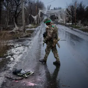 Ukraine Peace Talks Stalled Amid Escalating Airstrikes