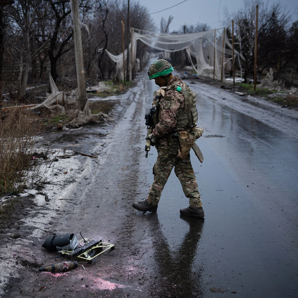 Ukraine Peace Talks Stalled Amid Escalating Airstrikes