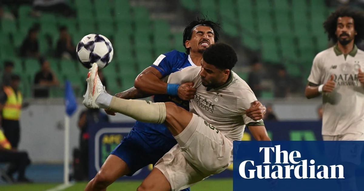 Iranian Football Returns Amid War and League Title Dispute