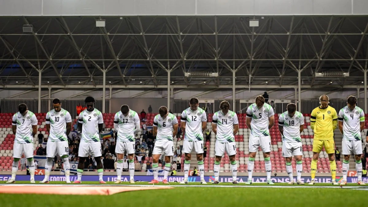 Ireland skips handshakes, wears black armbands before beating Israel 3-0